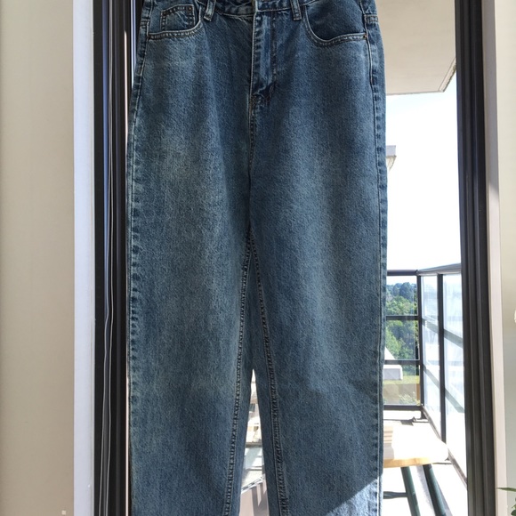 High-waist Ankle Jeans - Picture 15 of 16